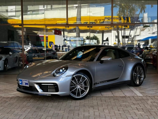 PORSCHE 911 3.0 24V H6 GASOLINA CARRERA PDK 2024/2024 1.617 km 885.000,00